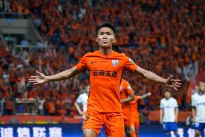 玉昆边后卫徐宏杰韧带撕裂赛季报销，已租借引进老将唐淼